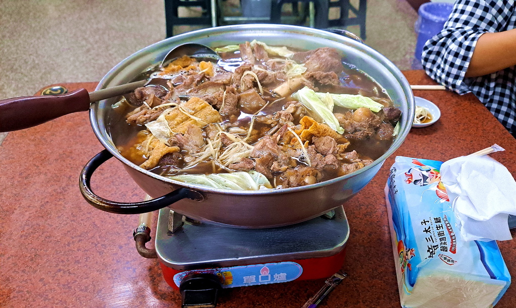 |台中|【大肚區❤阿義羊肉爐】份量澎派的軟嫩炒羊雜、羊肉湯、