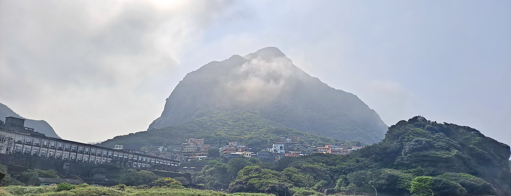 |台北|【瑞芳區❤水湳洞陰陽海。十三層遺址。金瓜石黃金瀑布】