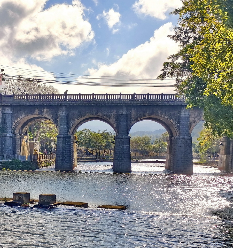 |新竹|【關西鎮。東安古橋&牛欄河親水公園】㊙新竹旅遊景點秘