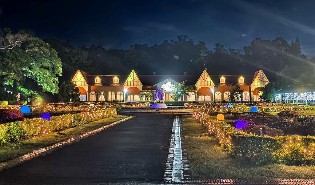 |苗栗|【三義鄉。西湖渡假村】雨中的煙火 ㊙苗栗旅遊景點秘境