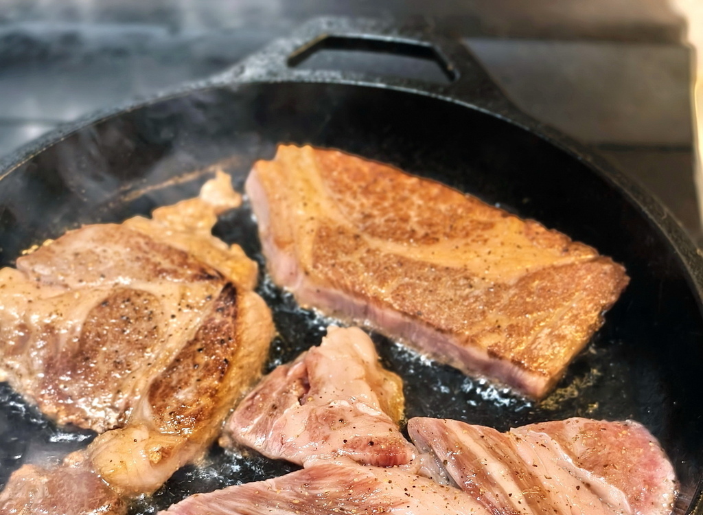 |牛排|【鑄鐵鍋煎日本和牛牛排。鋁箔靜置1次版】類舒肥口感。