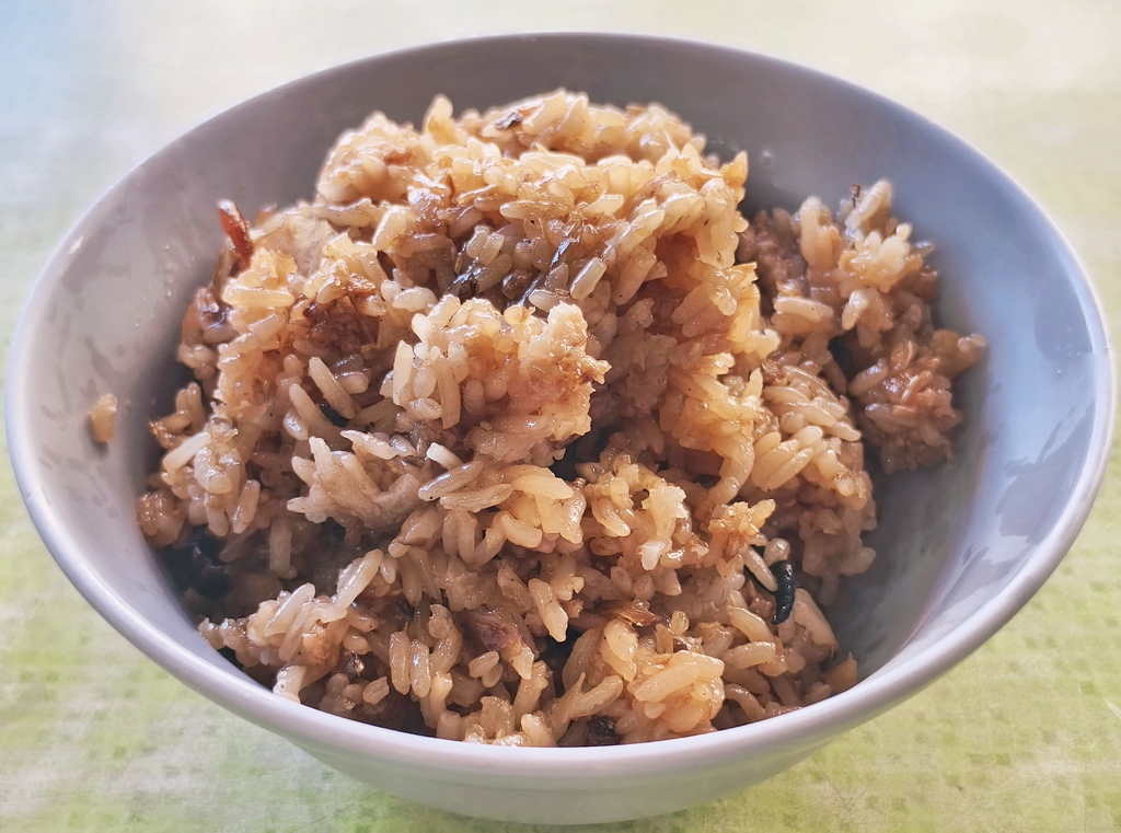 |台北|【三重區。無名油飯豬腸冬粉(原仁義街)】(初嚐 2025-11) ~~~ @海嘯強尼在地日嚐食記