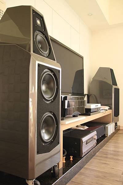 Wilson Audio Sasha-main.jpg