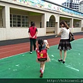 進校園 Heading to the classroom