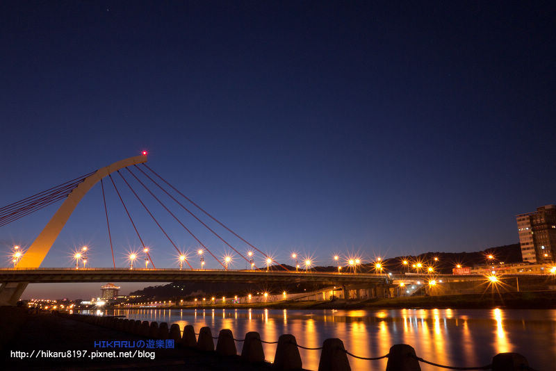 大直橋(夜晚)