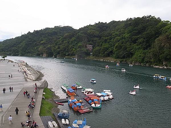 今天行程就是沿著山頭前進