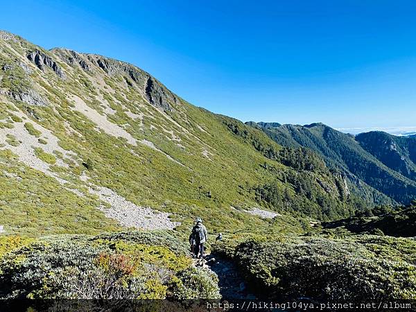 DAY 2 雪山主峰_201007_12.jpg DAY 2 雪山主峰_201007_12.jpg