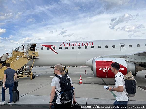 [分享] 20230712 OS187 VIE-STR 奧地利航空E195