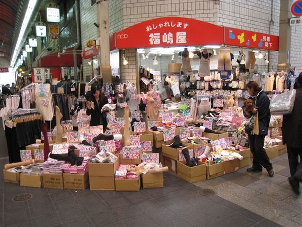 黑門市場買衛生衣