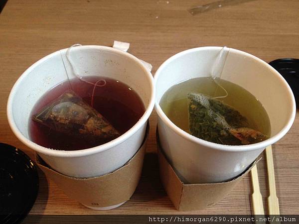 8吉市-哈密瓜鮮綠茶及新加坡司令茶