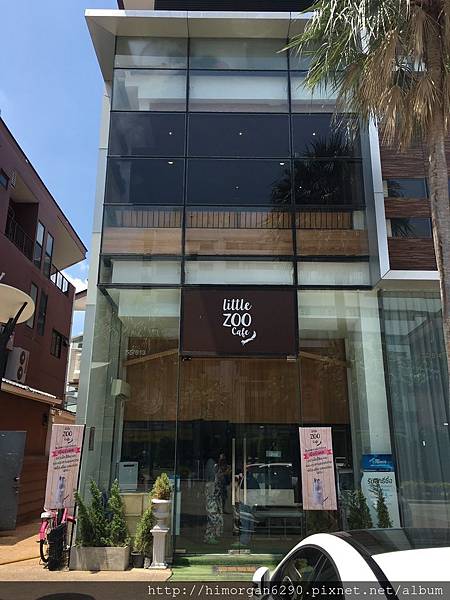 little zoo cafe.JPG little zoo cafe.JPG