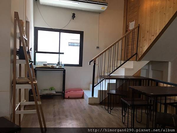 little zoo cafe-7.JPG little zoo cafe-7.JPG
