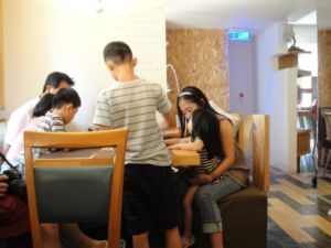 暑假第二天:網聚(100.7.2) 暑假第二天:網聚(100.7.2)