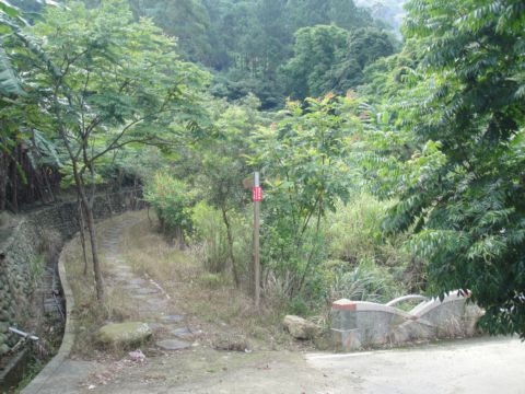 暑假第三天:北埔松翠湖 + 陶板屋(100.7.3) 暑假第三天:北埔松翠湖 + 陶板屋(100.7.3)