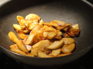 不用烤箱的肉桂蘋果派(101.12.25)
