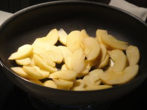 不用烤箱的肉桂蘋果派(101.12.25)