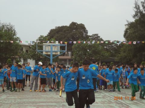 [小六]作文 ~ 校慶運動會(103.11.8)