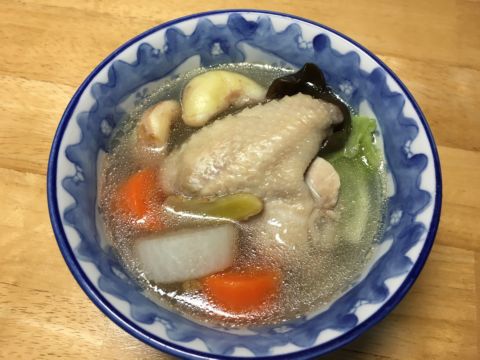 五色雞翅營養湯(106.2.1) 五色雞翅營養湯(106.2.1)