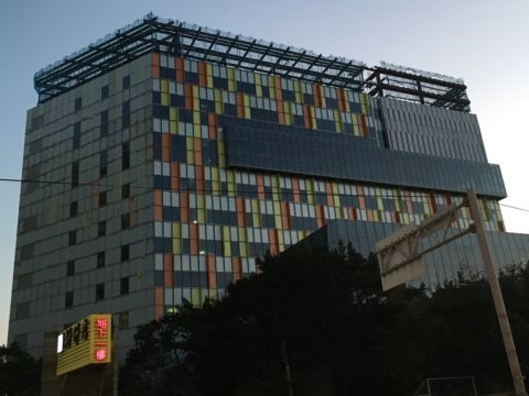健走。看建築(106.4.8) 健走。看建築(106.4.8)
