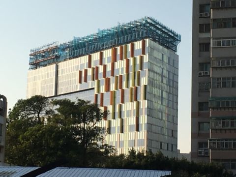 健走。看建築(106.4.8) 健走。看建築(106.4.8)