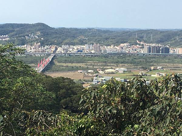 健行趣 ~ 石壁潭生態步道接飛鳳山2800觀日亭(110.3.10)