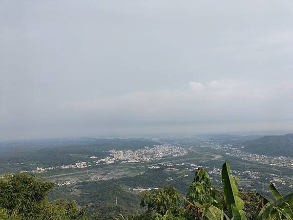 健行趣 ~ 橫山大崎棟古道+竹東市場美食(111.8.2)