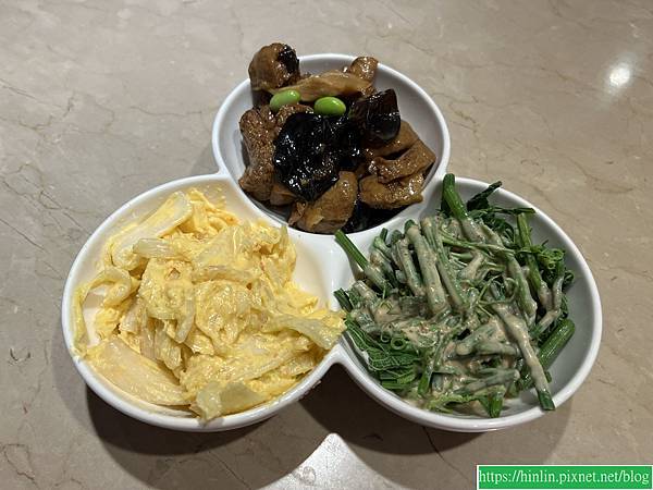 食記。南港 Nerverland 牛肉麵+義大利麵(114.3.8) 食記。南港 Nerverland 牛肉麵+義大利麵(114.3.8)