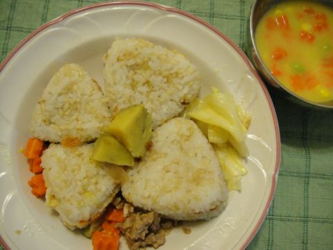 三角飯團立大功(98.12.12)