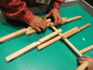 在台中科博館搭木橋(99.1.30) 在台中科博館搭木橋(99.1.30)