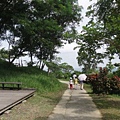 高雄大崗山，寺廟群和生態公園(99.8.20)