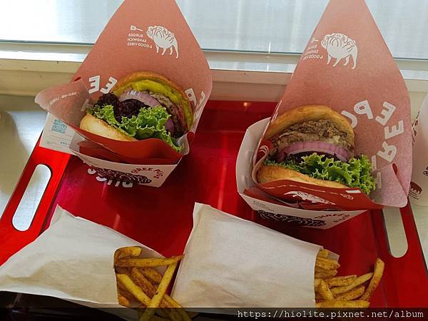 Three Pugs 三巴漢堡,不推薦 Three Pugs 三巴漢堡,不推薦