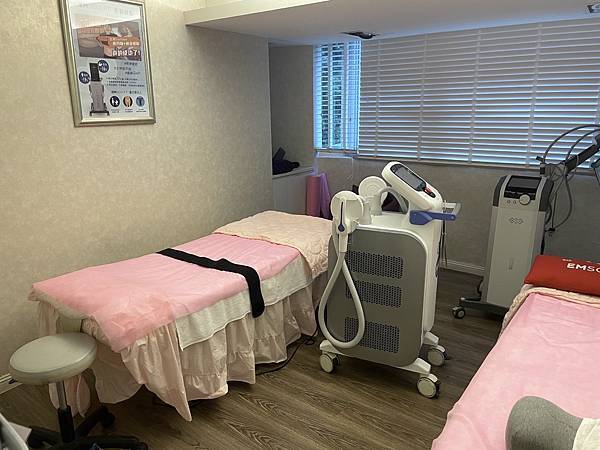 16BA56E7-7EEF-4BA6-9567-4368785EE093 16BA56E7-7EEF-4BA6-9567-4368785EE093