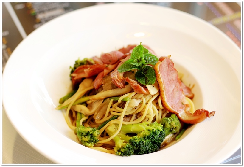 IMG_9966.JPG IMG_9966.JPG