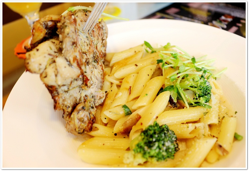 IMG_9985.JPG IMG_9985.JPG