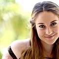 Shailene donated her hair.jpg