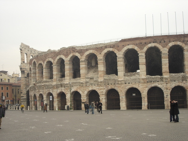 962阿雷那圓形競技場 (Arena di Verona)；露天競技場