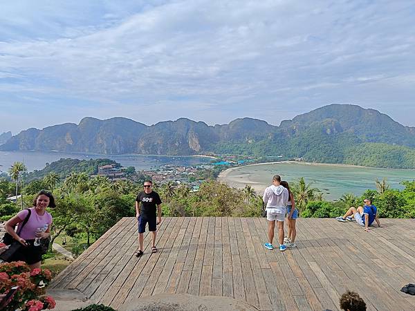 Phi Phi  Island  上山下海去