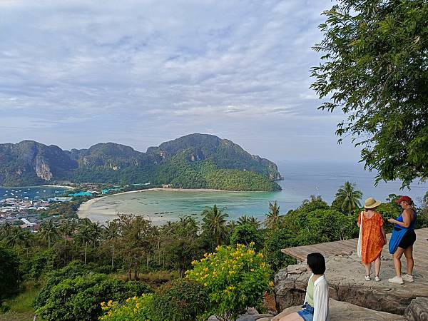 Phi Phi  Island  上山下海去