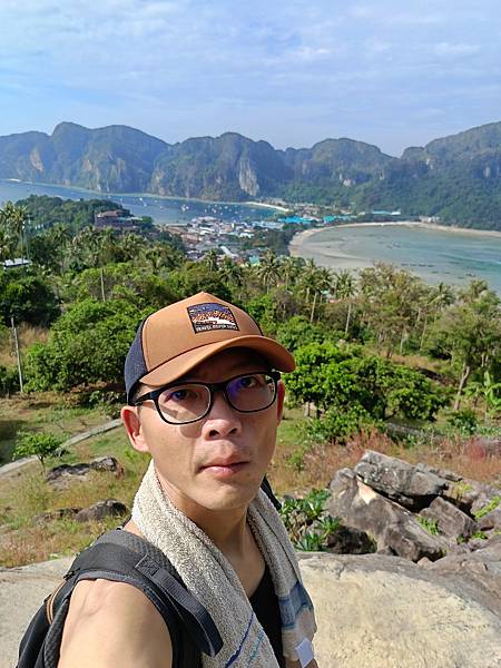 Phi Phi  Island  上山下海去