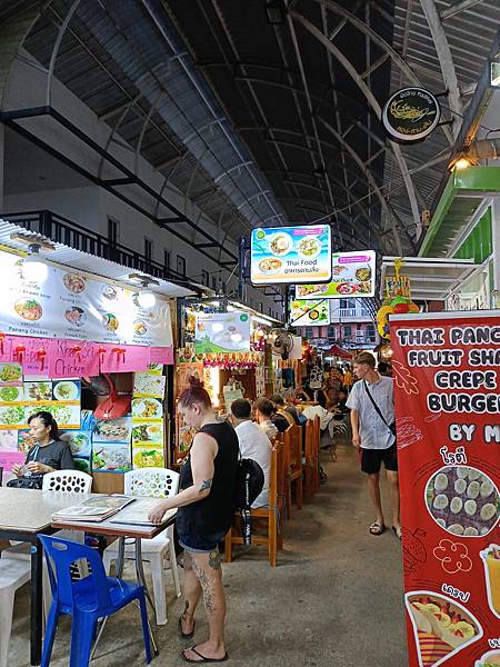 Phi Phi  Island  上山下海去