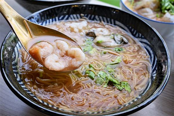 蘆洲美食小吃-麵線陳專業麵線 蘆洲湧蓮寺店，清爽鮮美的海味麵