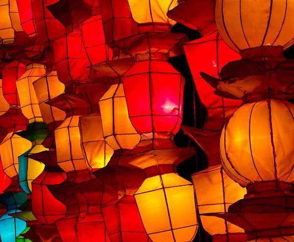 lantern (1).jpg lantern (1).jpg