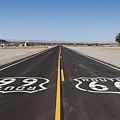 Amboy_(California,_USA),_Hist._Route_66_--_2012_--_1.jpg