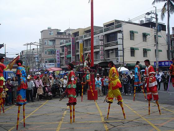 三股仔龍德宮高蹺陣6