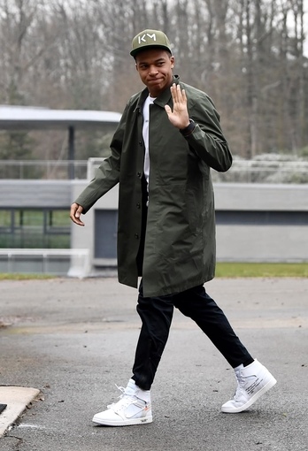 kylian mbappe 基利安 姆巴佩 前鋒.jpg