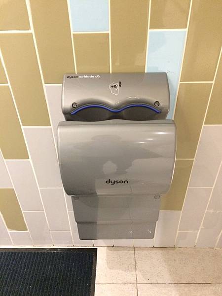 大魯閣草衙道安裝dyson airblade乾手機