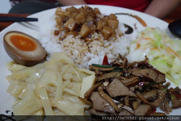 東北角滷肉飯