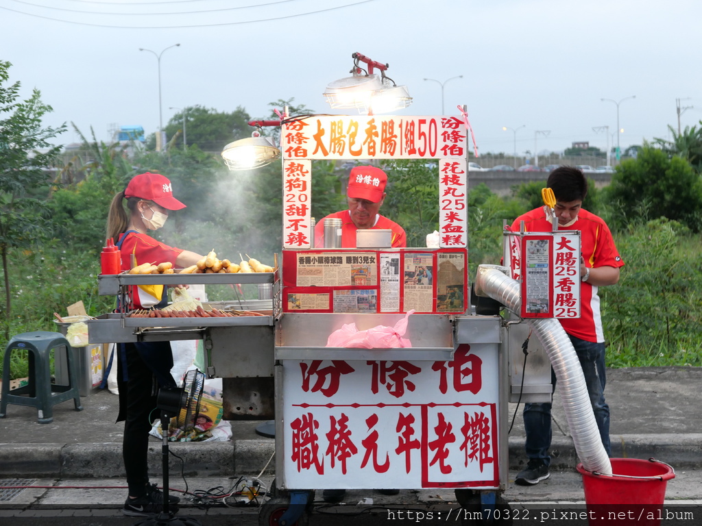 汾條伯大腸包小腸 │ 從小吃到大的球場美食，桃園棒球場售票口