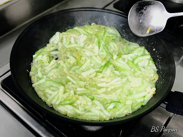 『家常菜分享』-清炒絲瓜，完全不加一滴水家常菜絲瓜料理食譜分