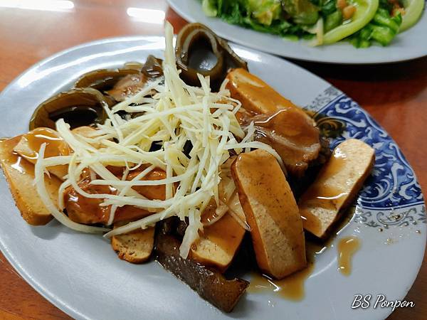 中原夜市-桃園美食-學生美食-嘉香麵飯粥-綜合滷味